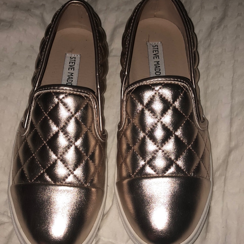 Steve Madden rose gold slip on